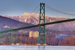    bc, lion's gate in the peak of winter - stanley park seawall, vancouver, ca ...